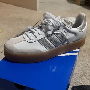 Adidas jeweled samba